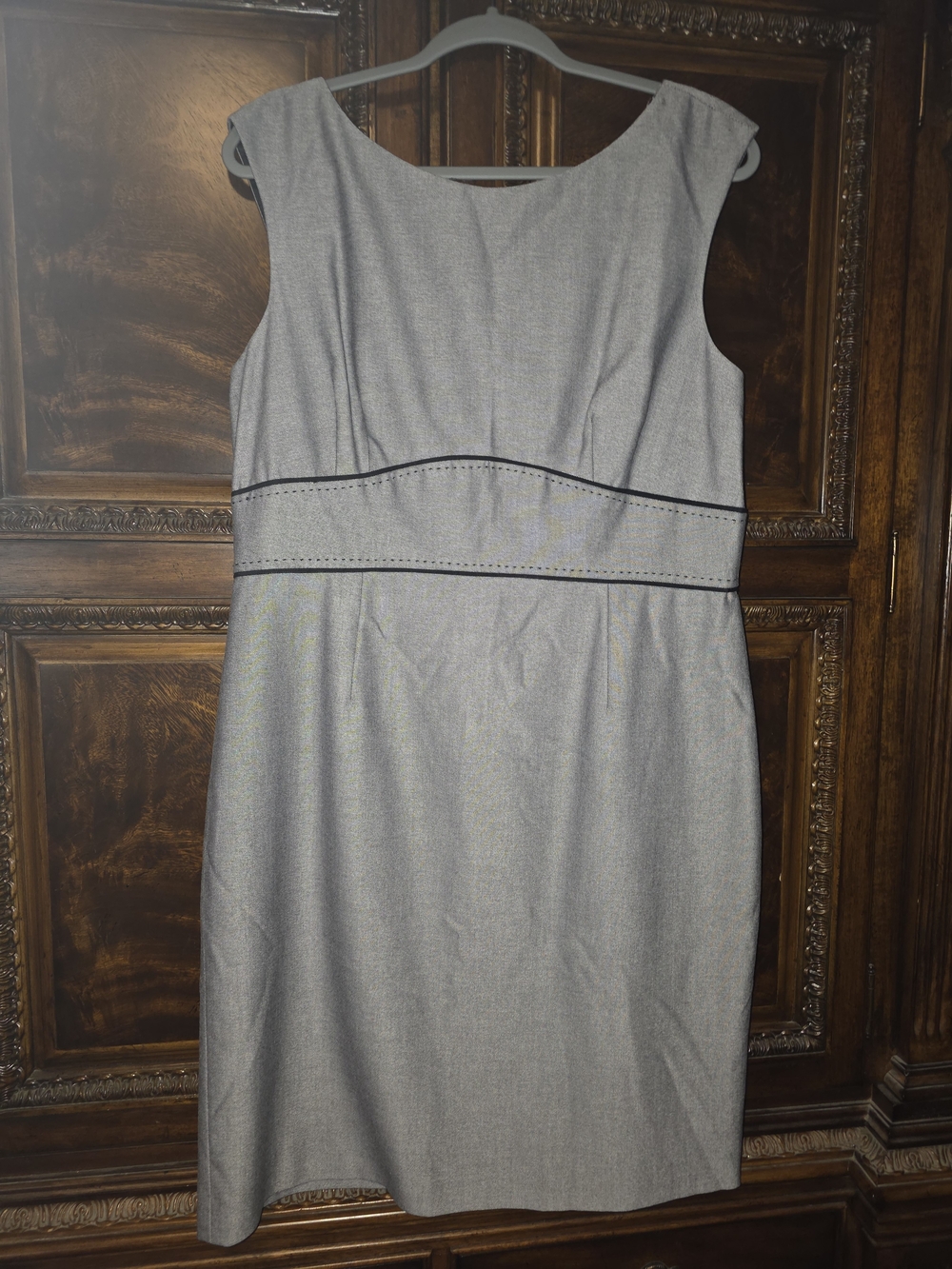 ANTONIO MELANI Gray Sleeveless Midi Sheath Dress